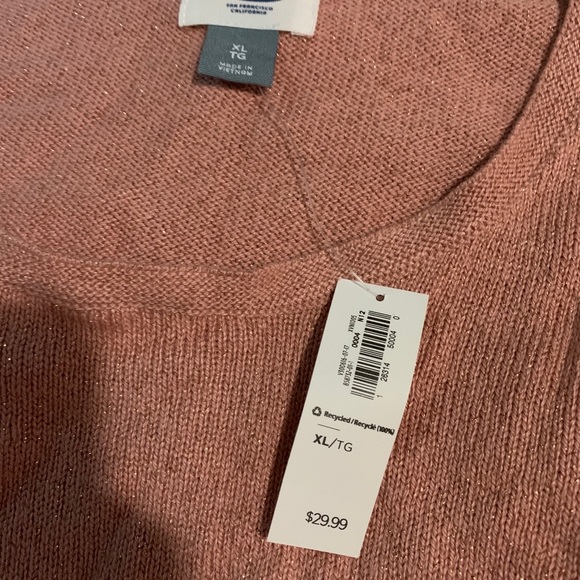 Old navy sweater - Picture 2 of 2